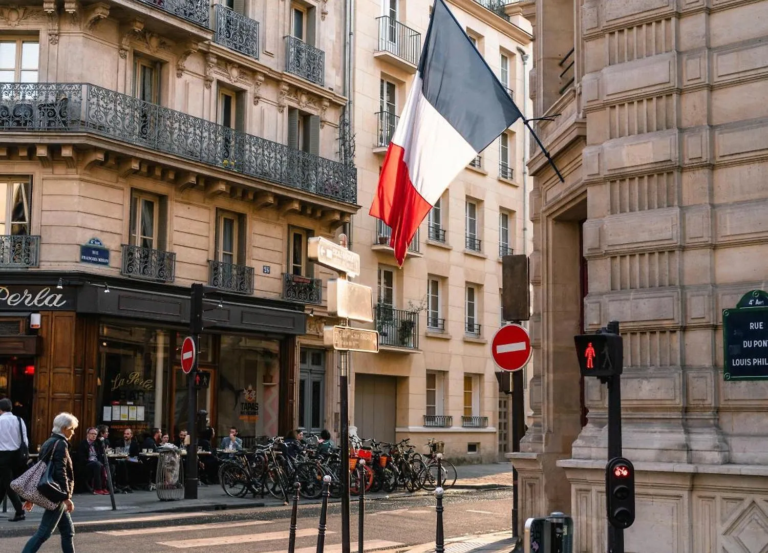 La Serenite Parisienne 0*, Paris France